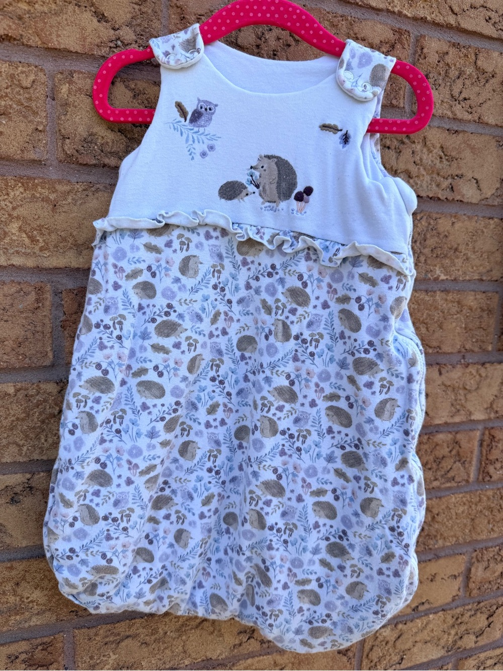 10/$25 • Tu Hedgehog Print Sleep Sack
